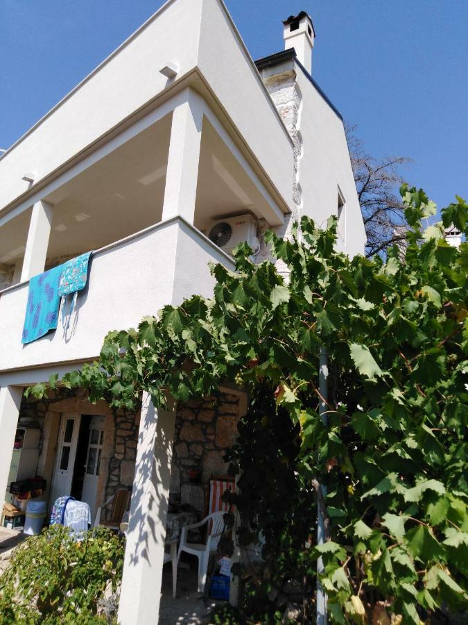 Studio Apartmani Sverko Punat Exterior photo