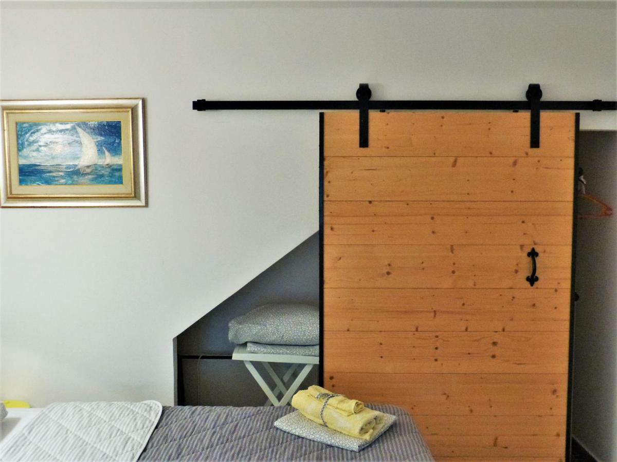 Studio Apartmani Sverko Punat Exterior photo